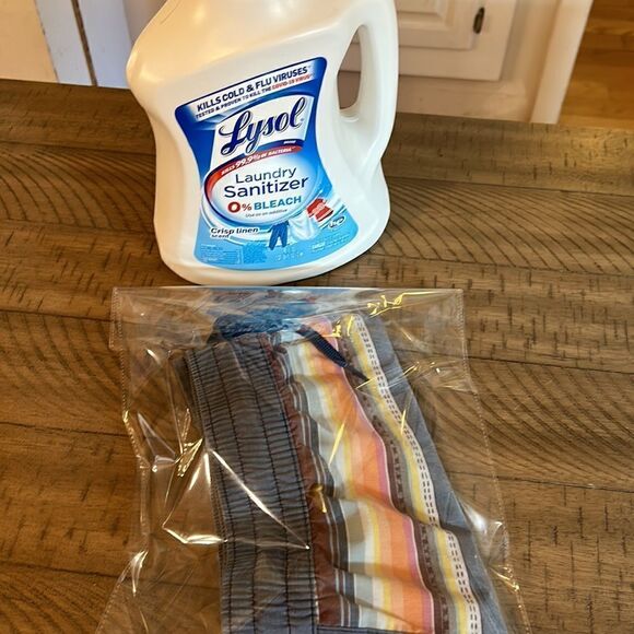 Rip Curl 🏄🏻‍♀️ Rainbow 🌈 Shorts. Tie front. Security Back Pocket Vintage Look - Picture 15 of 17